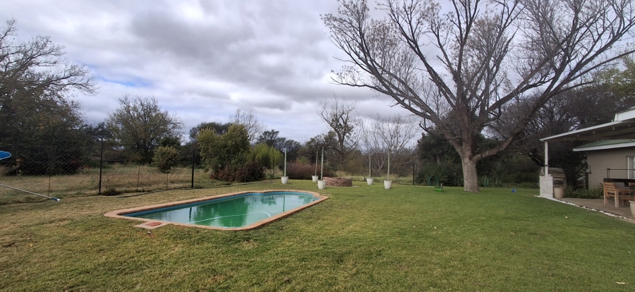 Commercial Property for Sale in Roodewal Free State